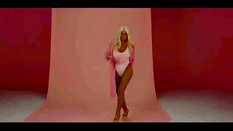 Hot Serbian Singer 04.11.2018.