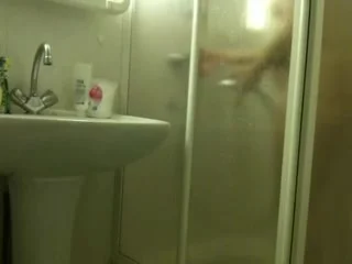 Sous la douche