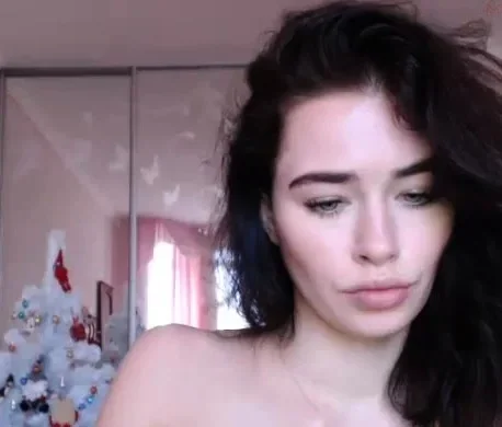 Brunette Solo Webcam Masturbation