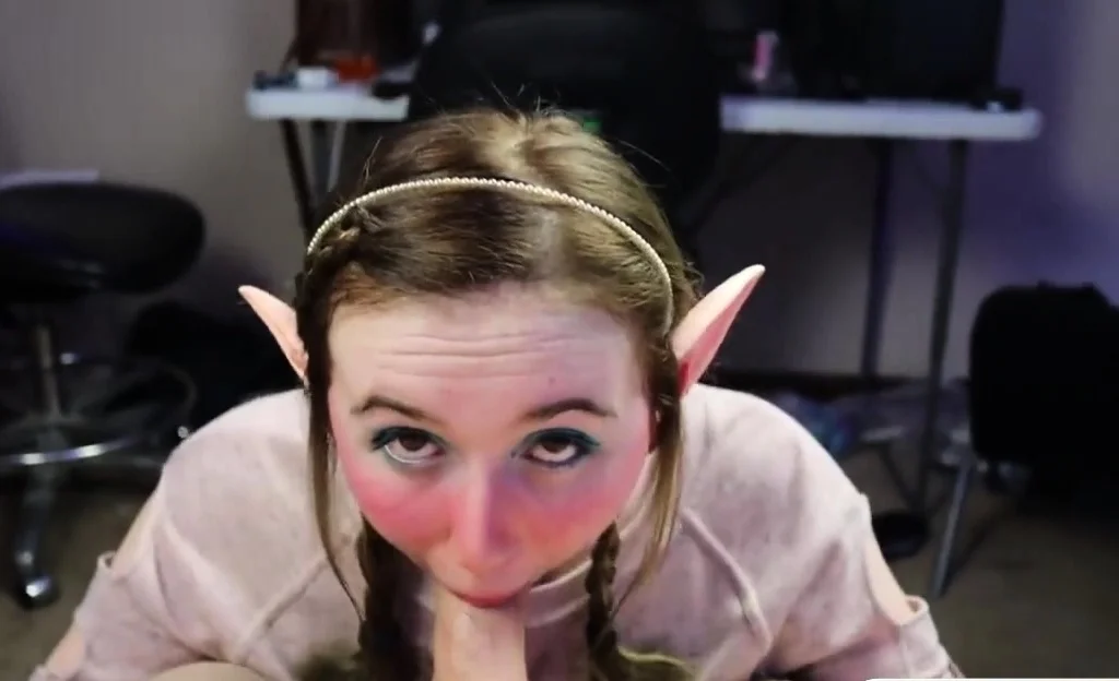 Elf Loves To Make You Feel Good