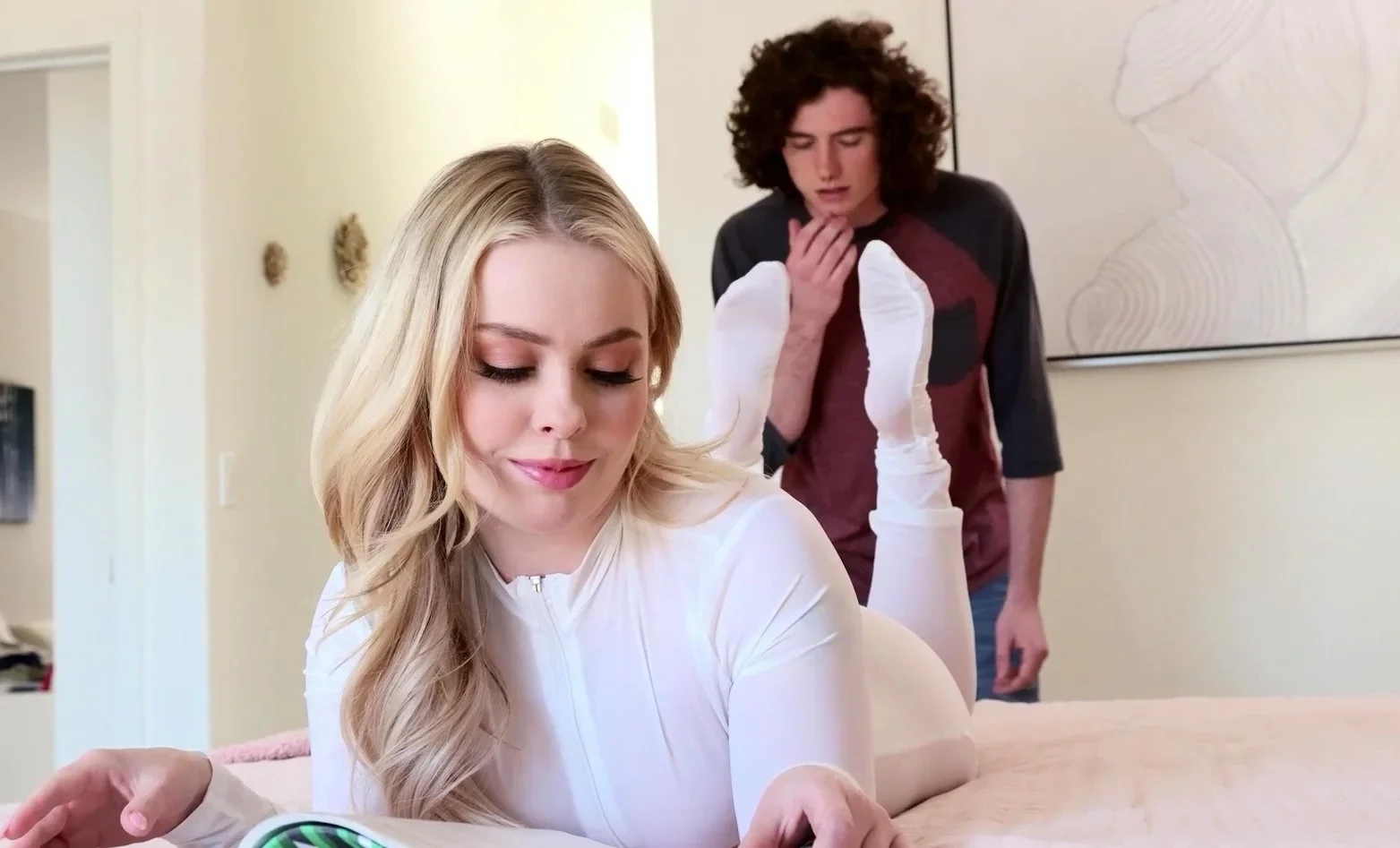 Tiny stepsister teen seduced her stepbro