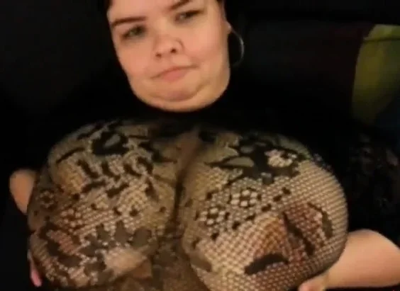 Thick Amateur BBW with Hairy Bush and Big Tits