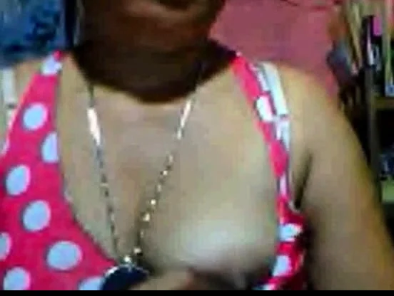Mini Boobs flash of Elvie M filipina