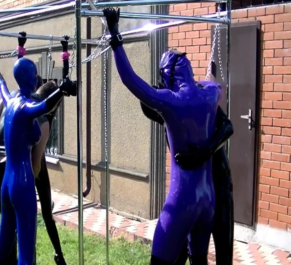 Fetish latex lesbians