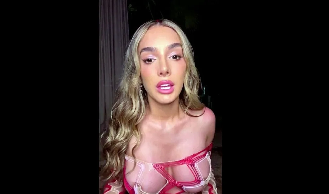 Big Boobed Blonde Masturbates With A Dildo In The Bathroom