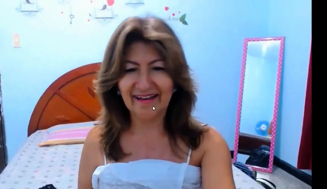 webcam granny columbia