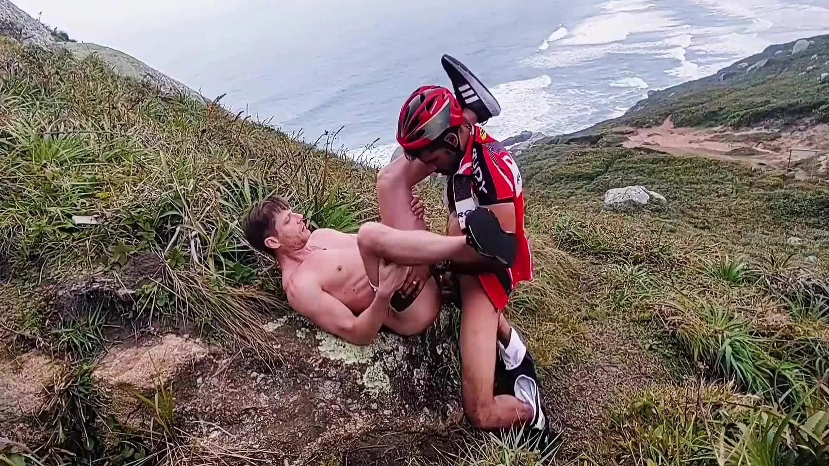 Turista Xiou Na Pica Do Ciclista Na Praia Em Florianopolis 14 Min