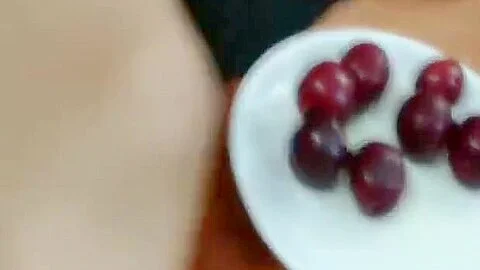 साजन की जुदाई में चुदाई याद आई, हिन्दी में सुनो राधिका की जुदाई और चुदाई का