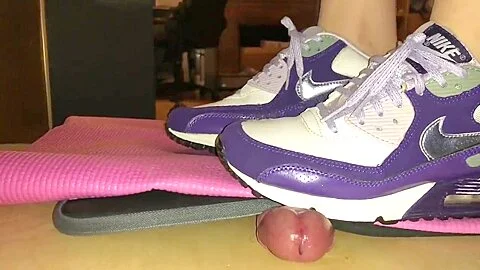 CBT under Air Max
