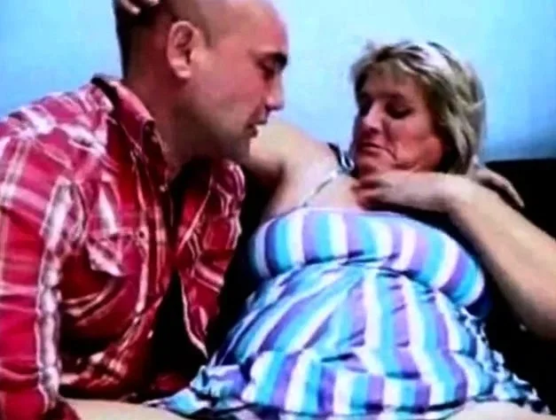 Sexy Mature Mom! Amateur!
