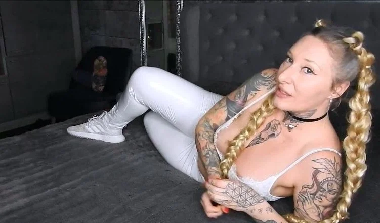 SEXY BIG BOOBS BLONDE ANAL MASTURBATION