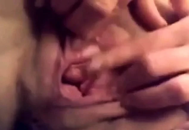 Granny pussy masturbation