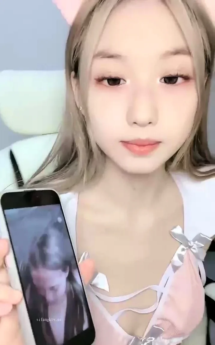Asian Sweet Teen black sock masturbation