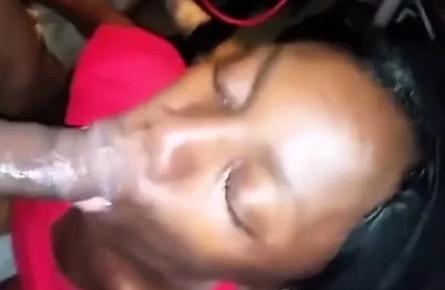 Lolly-Queen sucks a SALTY pole, then gets facial