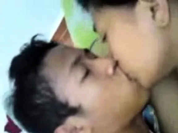 malay - uh uh ahh sakit la