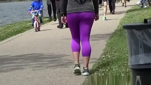 Tight pink leggings