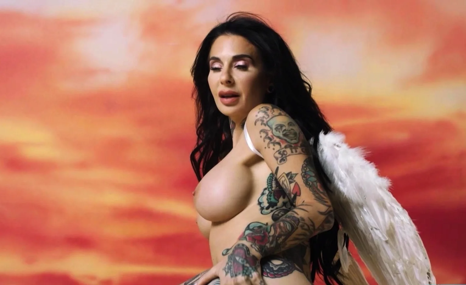 Joanna Angel shows off her luscious body