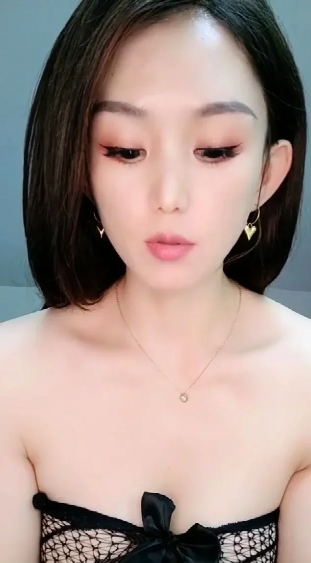 Japanese teen ai aito jerks off a cock
