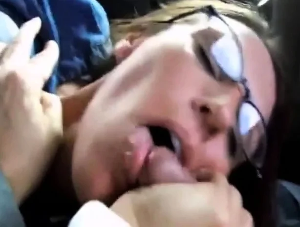 Mature girl blowjob and facial in car