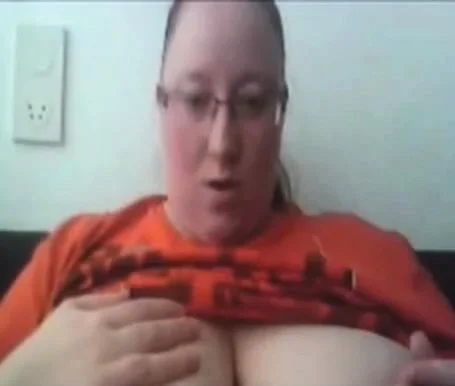 Bbw Play with Her Huge Fat Boobs