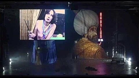 Jeanne Balibar Nue Dans Bajazet (2019)