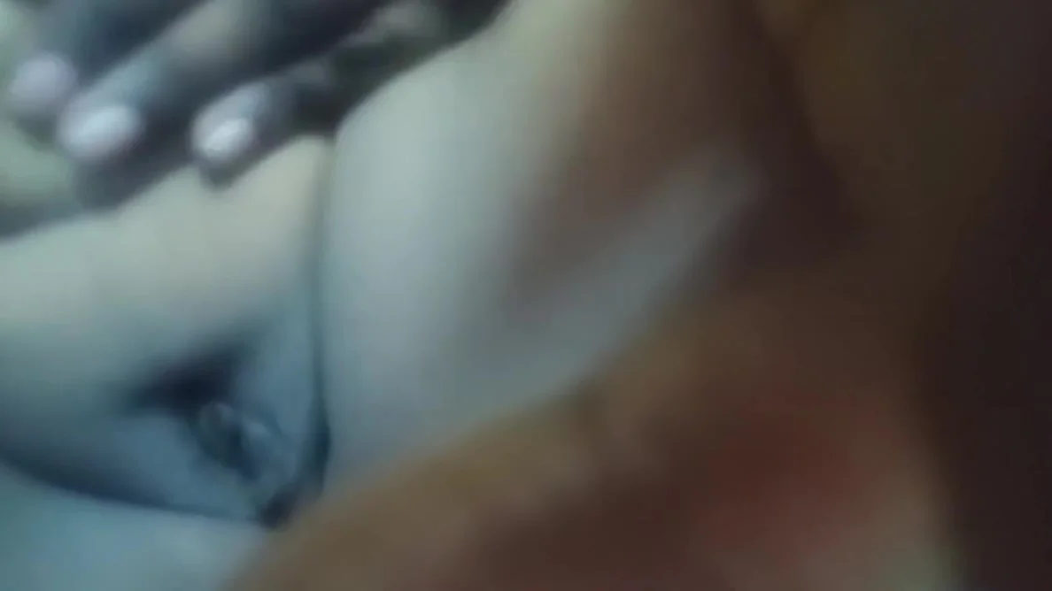 Spreads Her Sore And He Rubs It