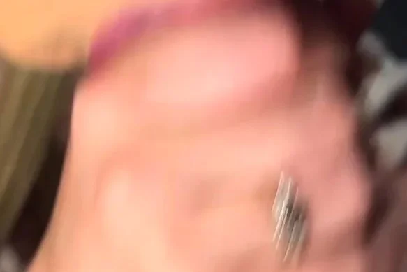 Amateur Blowjob - Cumshot Facial on Glasses