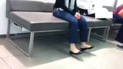 Candid Mall Shoeplay