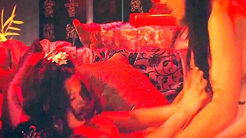热辣的中国妻子阴户舔和性交用力 10 Min