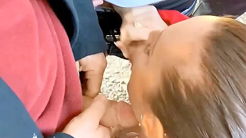 ma copine et moi adorons vider des couilles a la chaine