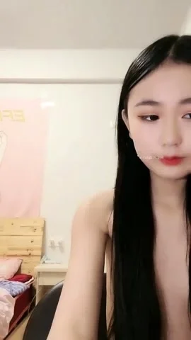 Amateur Asian teen sucks this big hard cock