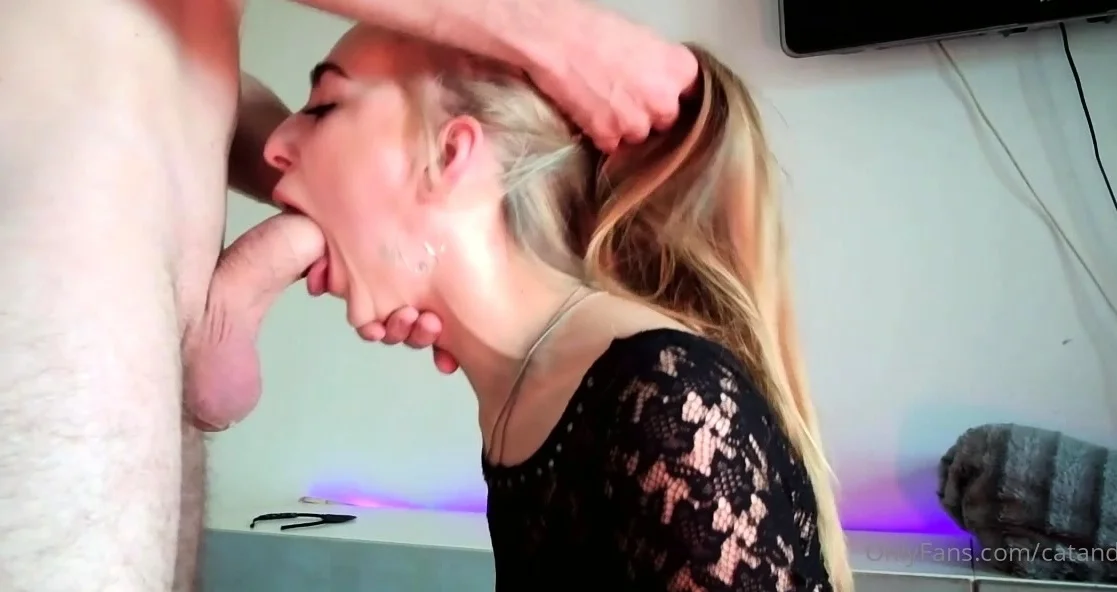 Amateur blondes pov blowjob and hardcore fun with lucky dude