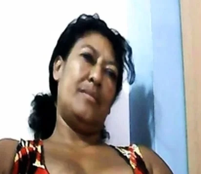 Mature Mom Show tits and lick her nip slip