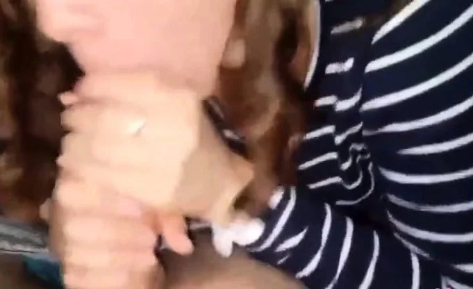 Sweet California GF blowjob in car