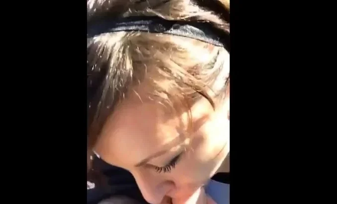 une bonne petite pipe en voiture