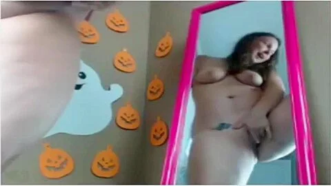 squirting 4 times on mirror