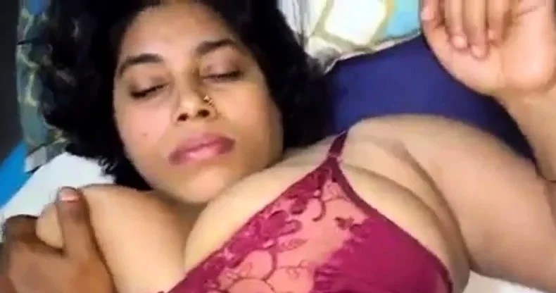 Indian aunty fucks