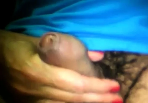 MY WIFE HELP ME CUM! (HANDJOB)
