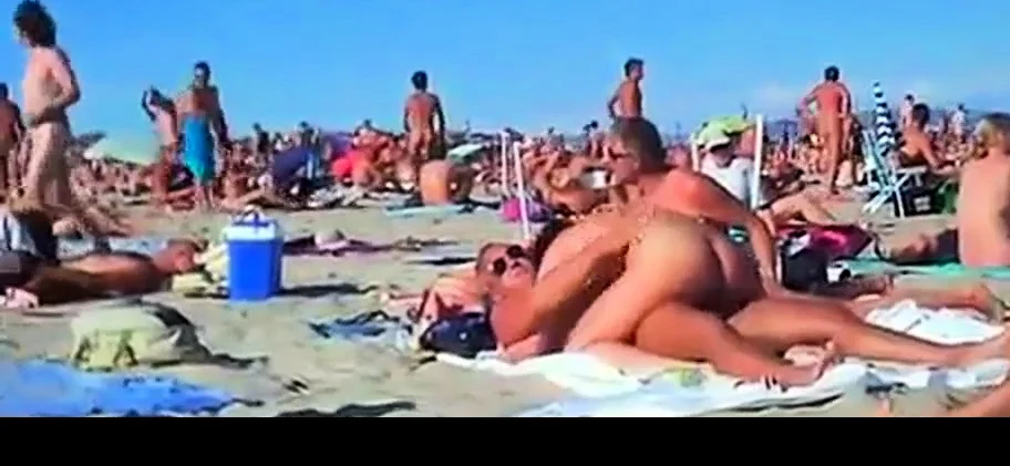 Swinger am Strand