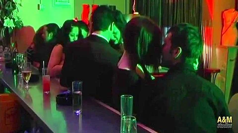 Super Orgia En Un Club Swinger. 28 Min - Teaser Video