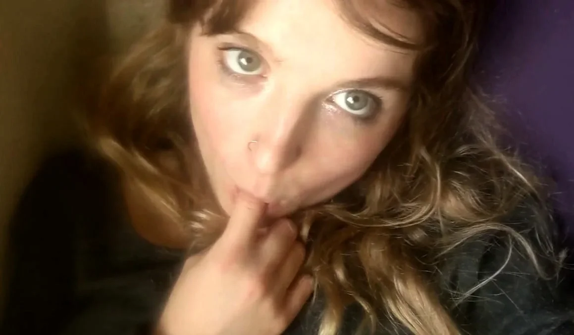 Watch me tease my lil twat So horny