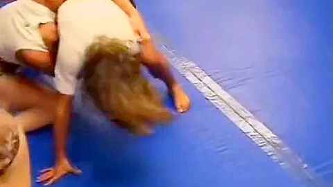 girls tag catfight
