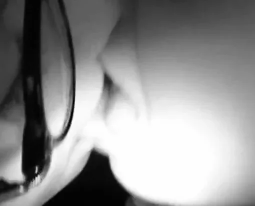 Amateur FF - girls kissing at party