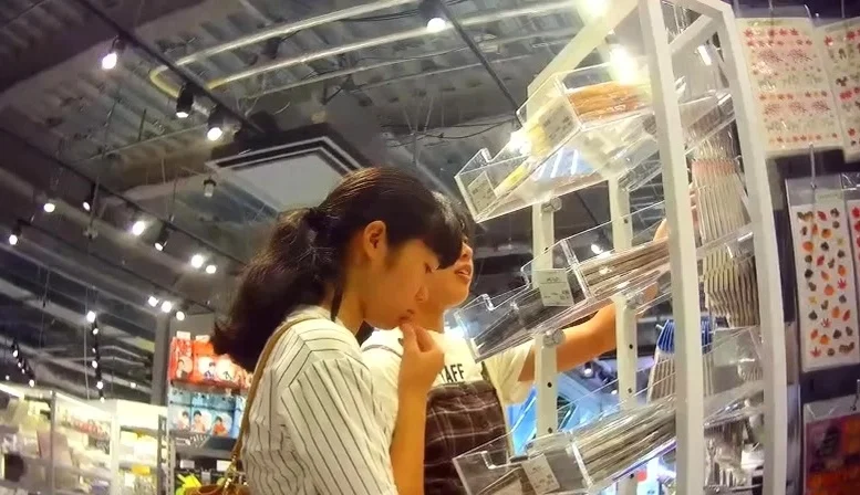 Upskirt panty close up