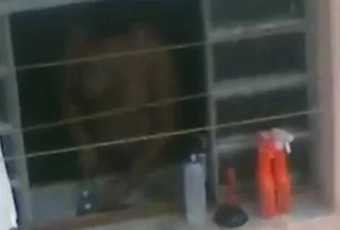 Filha da minha vizinha pega no flagra