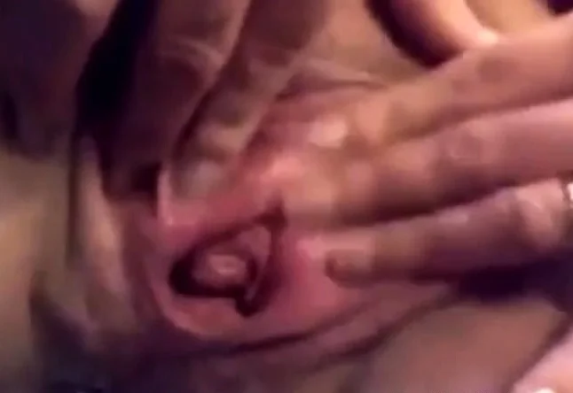 Granny pussy masturbation