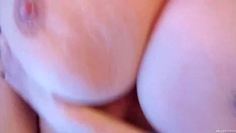 Kelly Madison In Plays With Vibrator And Makes Herself Cum
