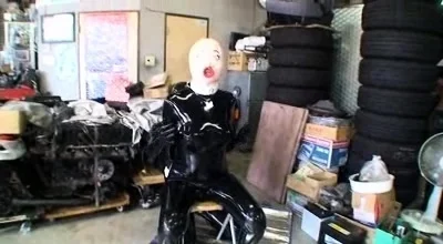 Amateur CDin latex dildoing