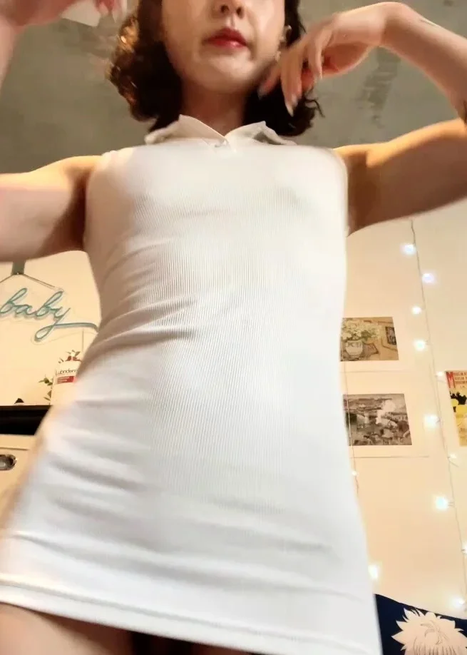 Cute Asian Chubby Teen Wild Dildo Masturbation