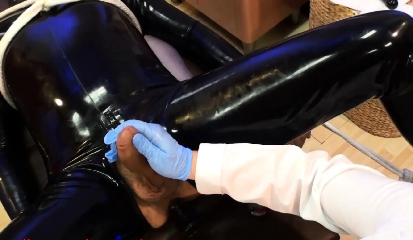 AliceInBondageLand - Prostate Electric Exam